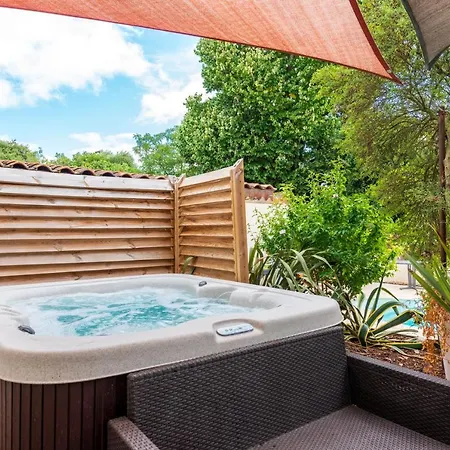 Holiday home L'or Azur, Jacuzzi Prive Et Piscine Chauffee *