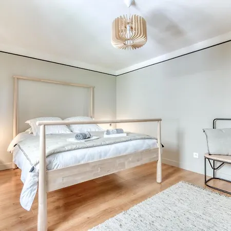 Holiday home L'or Azur, Jacuzzi Prive Et Piscine Chauffee *
